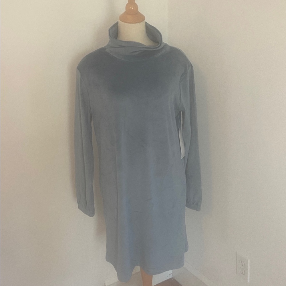 NWT Oprah’s favorites: Softies feather velour funnel neck lounger
